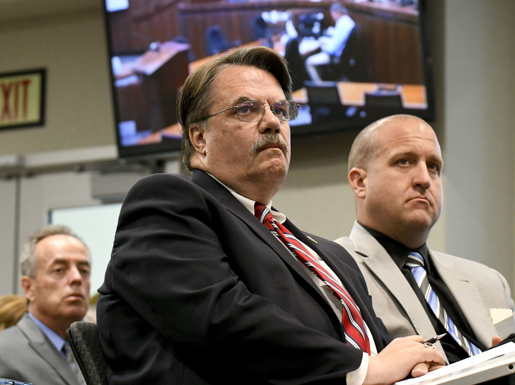 091719 ICE Supervisors 02.jpg